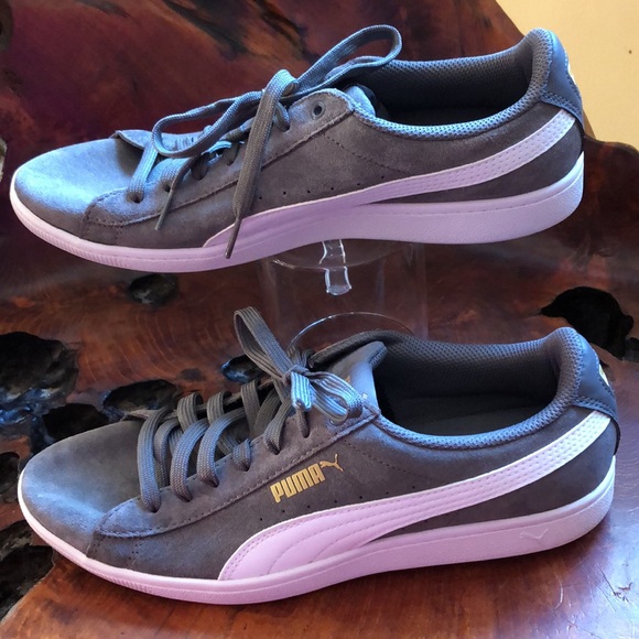 Pumas Gray Suede sz 10 women’s. Gently used condition. - Picture 3 of 7